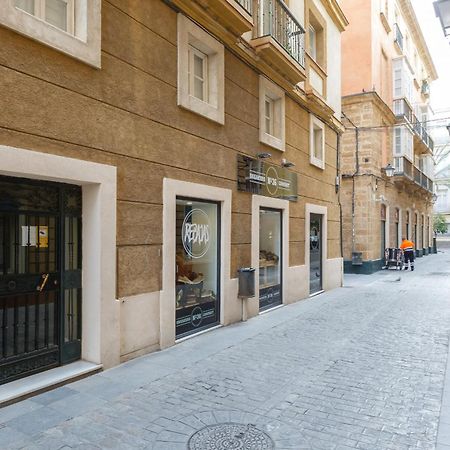 Almas Apartments Adults Only By Cadiz4Rentals Экстерьер фото