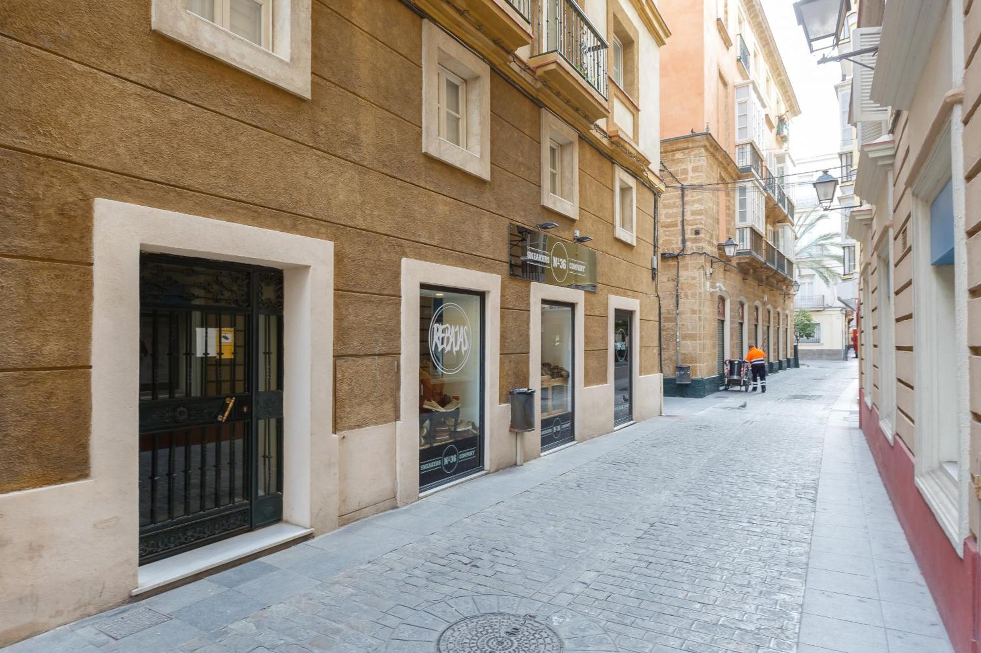 Almas Apartments Adults Only By Cadiz4Rentals Экстерьер фото