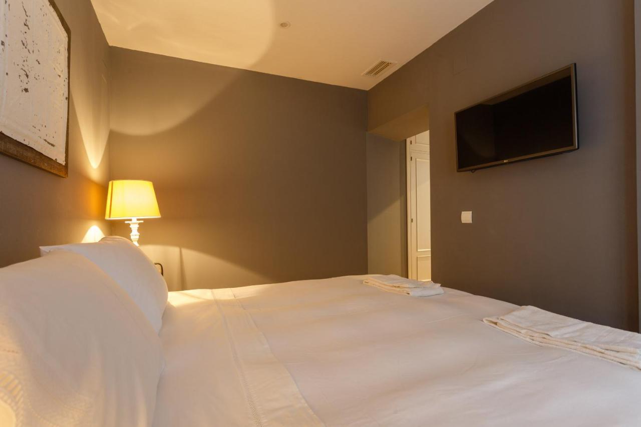 Almas Apartments Adults Only By Cadiz4Rentals Экстерьер фото